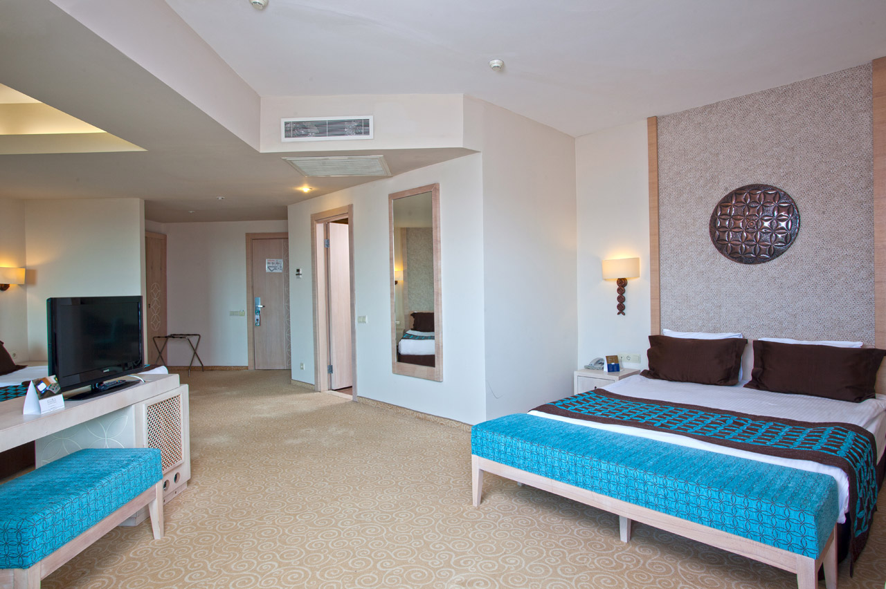 Azura Deluxe Resort & Aqua Sorgun